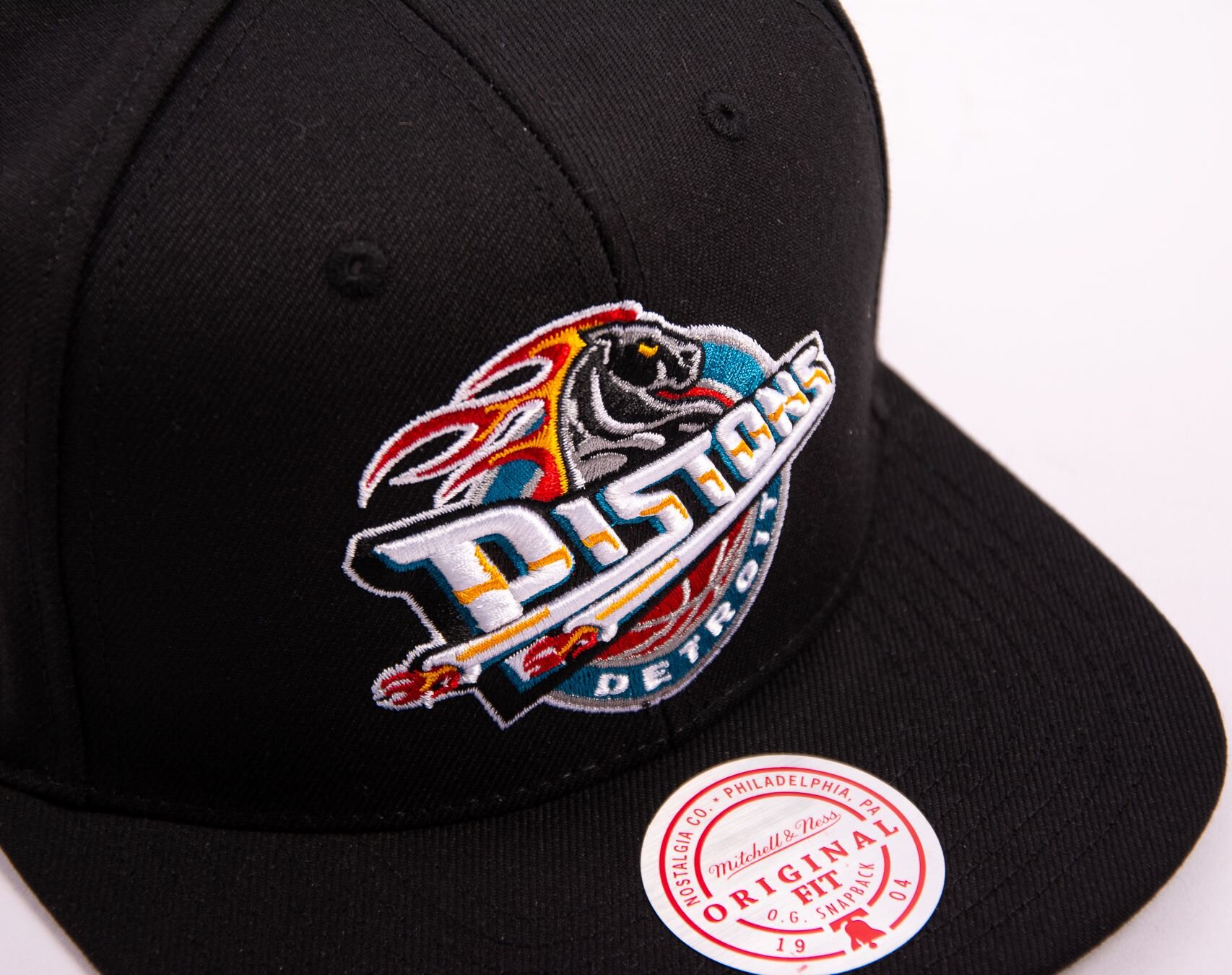 Mitchell & Ness Detroit Pistons Gray Spot Lights HWC Stretch