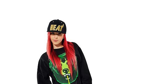 Snapback Mitchell &amp; Ness Gold Wordmark Miami Heat
http://www.snapbacks.cz/4863

Mikina Mishka Death Adder Crewneck
http://www.snapbacks.cz/4915