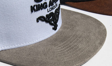 Strapback Regal White
http://www.snapbacks.cz/6737