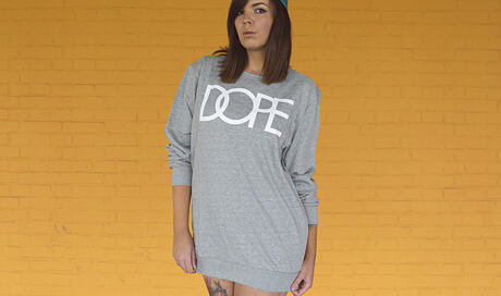 Snapback DOPE Gold Metal Logo
http://www.snapbacks.cz/6213

Mikina DOPE Logo Crewneck
http://www.snapbacks.cz/5757