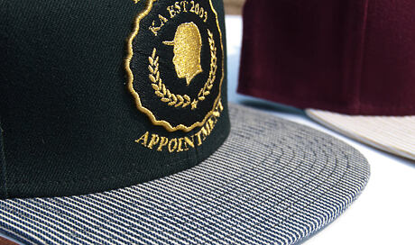 Strapback Gold Seal
http://www.snapbacks.cz/6735