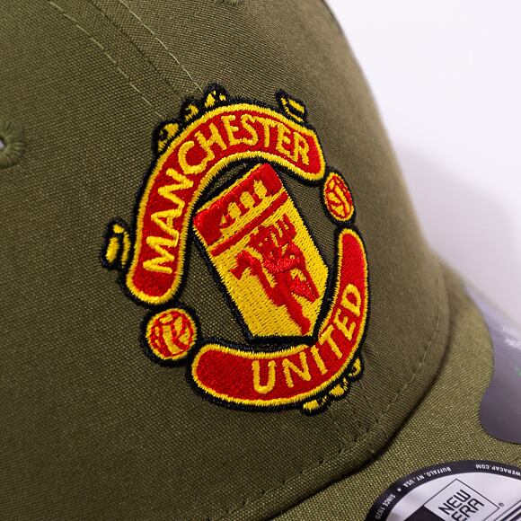 Kšiltovka New Era 9FORTY Seasonal Pop Manchester United FC New Olive / Team Color