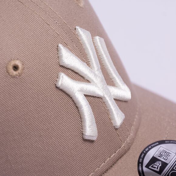 Dětská kšiltovka New Era 9FORTY Kids MLB League Essential New York Yankees Ash Brown / Off White