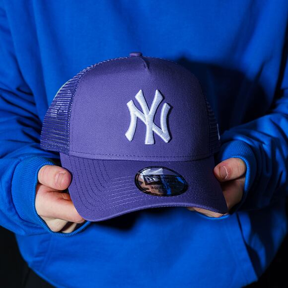 Kšiltovka New Era - MLB Essential 9FORTY Trucker - NY Yankees - Blue