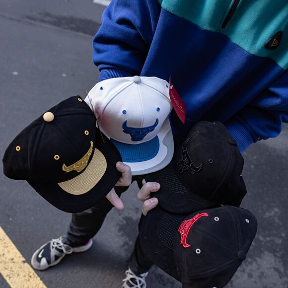 Kšiltovka Mitchell & Ness - Day 5 Snapback - Chicago Bulls - White-Blue