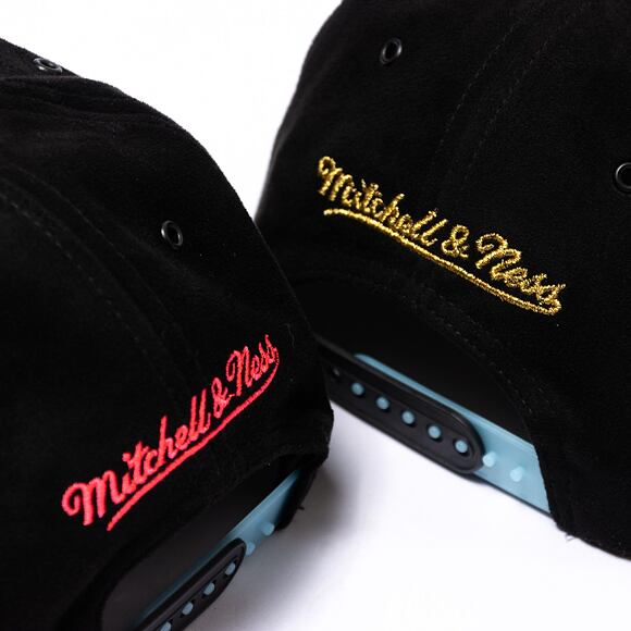 Kšiltovka Mitchell & Ness Day 6 Snapback Chicago Bulls Black-Gold