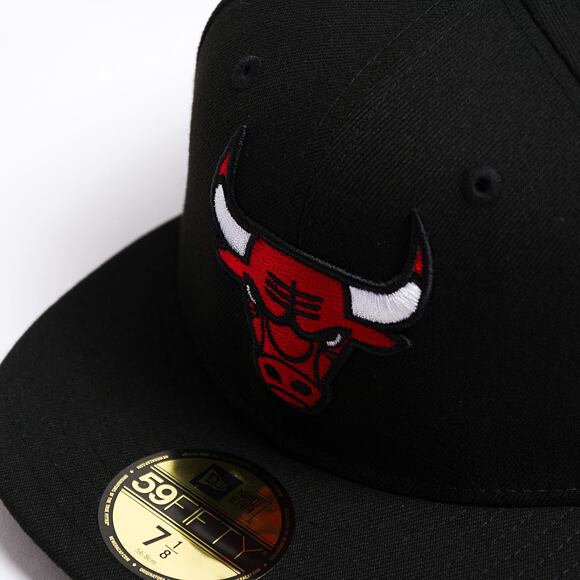 Kšiltovka New Era 59FIFTY NBA Essential Chicago Bulls Black / Team Color