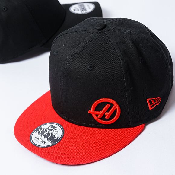 Kšiltovka New Era - 9FIFTY HAAS F1 - Black / Scarlet