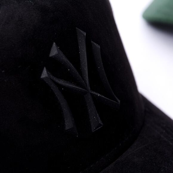 Kšiltovka New Era - 9FORTY A-Frame MLB Faux Suede - NY Yankees - Black