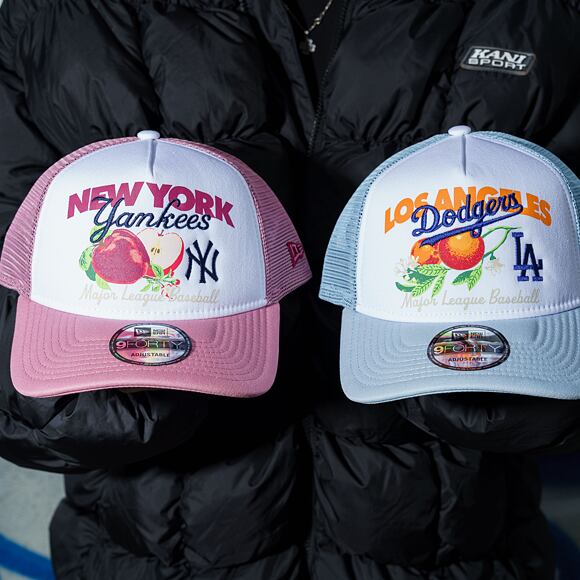 Kšiltovka New Era - MLB Fruit Graphic 9FORTY Trucker - LA Dodgers - Pastel Blue