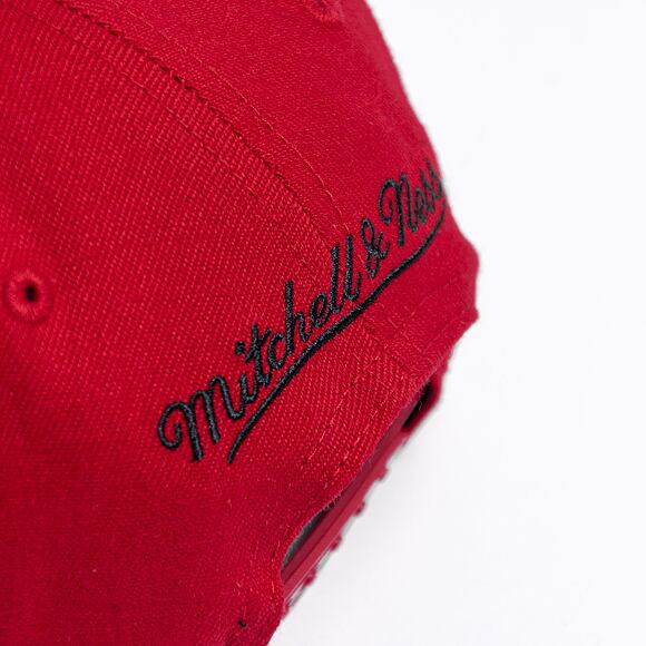 Mitchell & Ness Team 2 Tone 2.0 Stretch Snapback Hwc Chicago Bulls Red / Black Cap