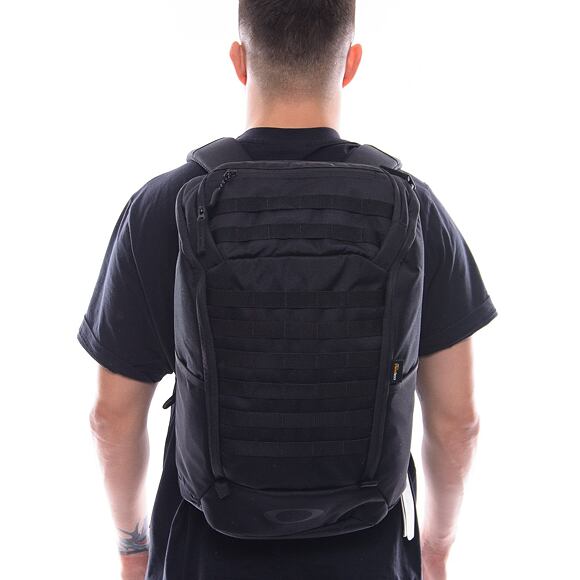 Batoh Oakley Urban Path Rc 25L Backpack Blackout FOS901337-02E