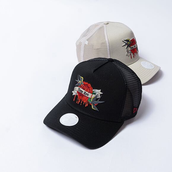 Dámská kšiltovka New Era - 9FORTY Trucker - Birds & Roses Tattoo - Black