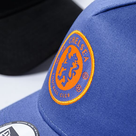 Kšiltovka New Era - 9FORTY Trucker Seasonal - Chelsea FC Lion Crest - Calm Blue / Gold