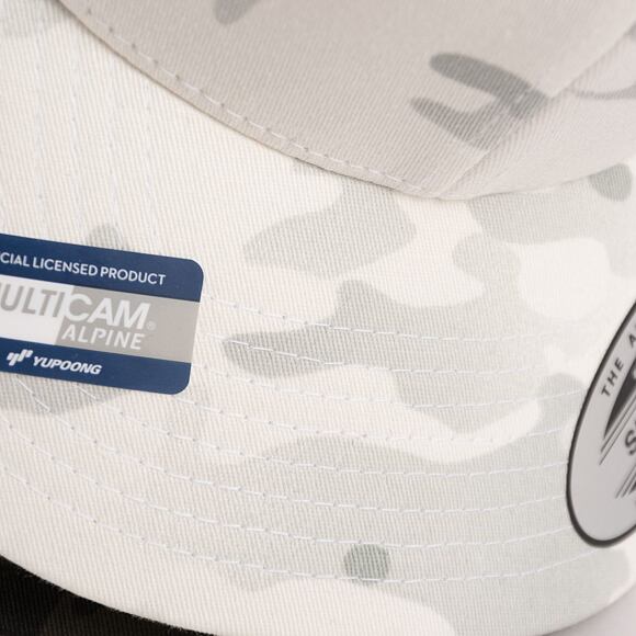 Kšiltovka Yupoong Retro Trucker Multicam® Alpina Multicam