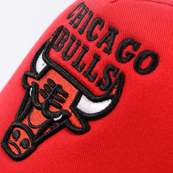 Kšiltovka Mitchell & Ness - Evergreen Trucker - Chicago Bulls - Red