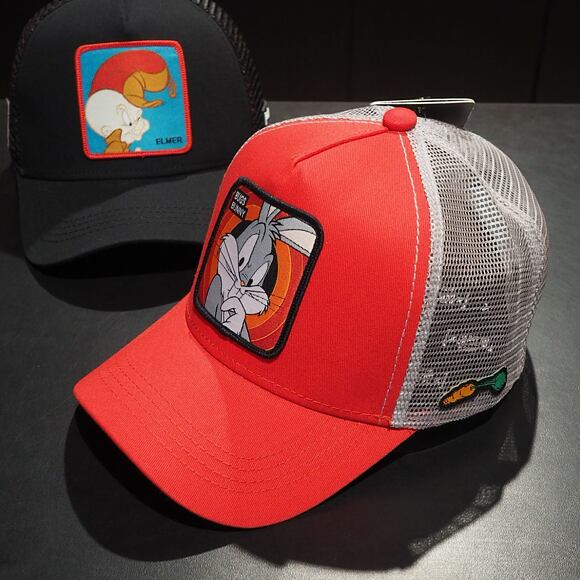 Capslab Trucker Looney Tunes - Bugs Bunny Red LOO/BUG1 Cap