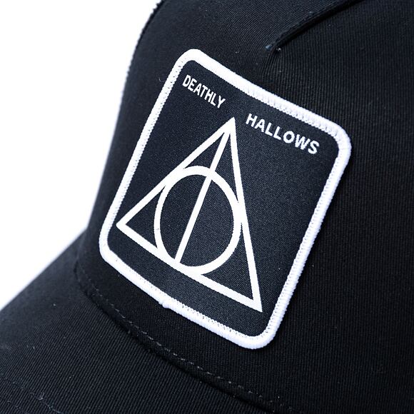 Kšiltovka Capslab - Trucker Harry Potter Trucker Deadly Hollows Dark Arts - Black