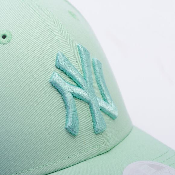 Dámská Kšiltovka New Era - MLB Essential 9FORTY - NY Yankees - Mint Green