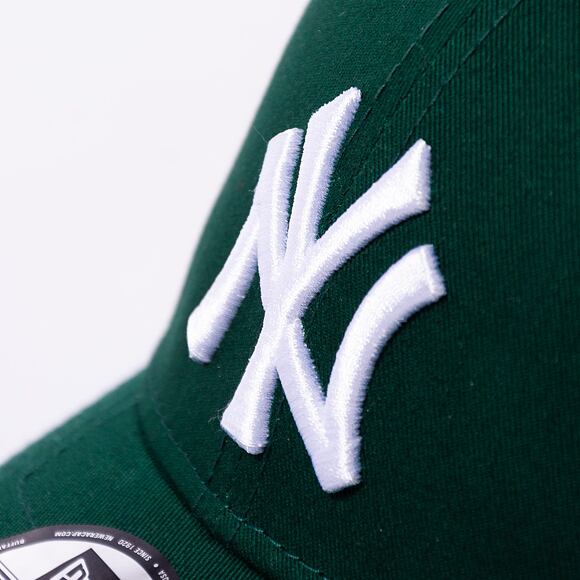 Kšiltovka New Era - MLB Essential 9FORTY - NY Yankees - Dark Green / White