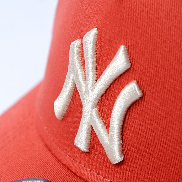 Kšiltovka New Era - 9FORTY A-Frame League Essential - NY Yankees - Rust / Stone