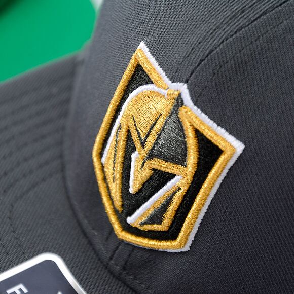 Kšiltovka Fanatics - Vegas Golden Knights - A/CAP Str Mid Crn Adj Sqv Sbk - Dark Shadow