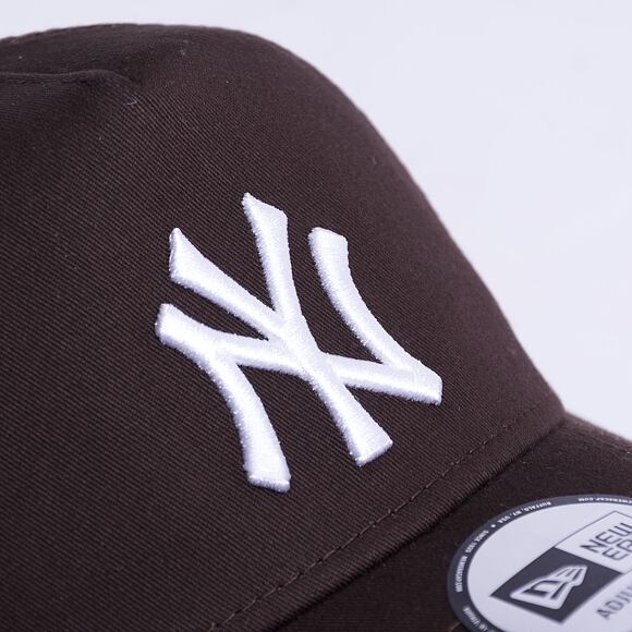 New Era 9FORTY A-Frame Trucker MLB League Essential New York Yankees Cap