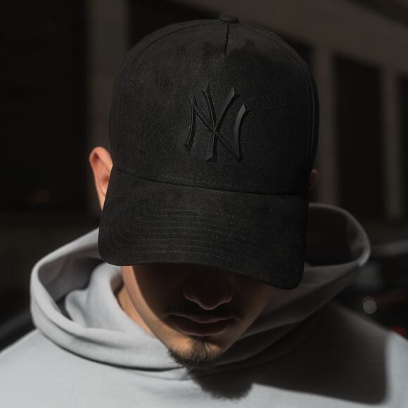 Kšiltovka New Era - 9FORTY A-Frame MLB Faux Suede - NY Yankees - Black