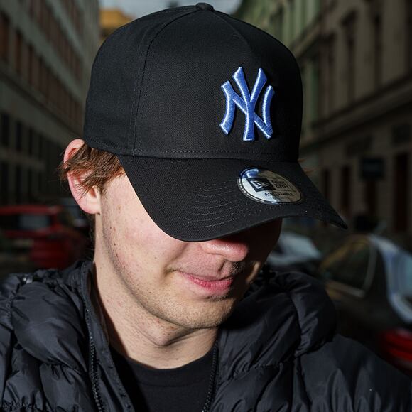 Kšiltovka New Era - MLB Essential 9FORTY A-Frame - NY Yankees - Black / Pastel Blue