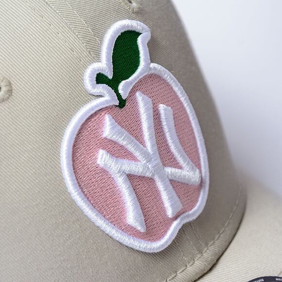 Dětská Kšiltovka New Era - 9FORTY Apple - NY Yankees - Stone / White