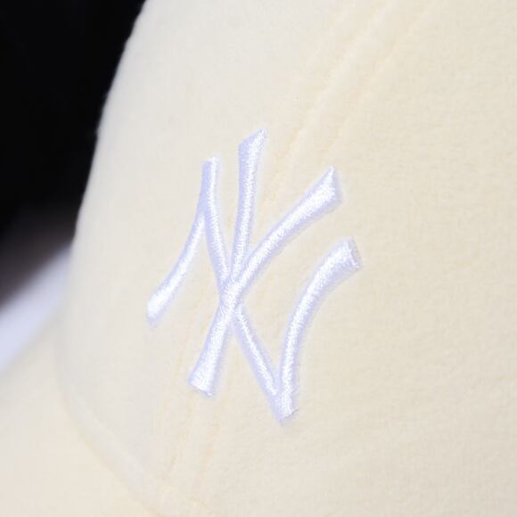 Dámská kšiltovka New Era - 9FORTY Cosy - NY Yankees - Stone / White