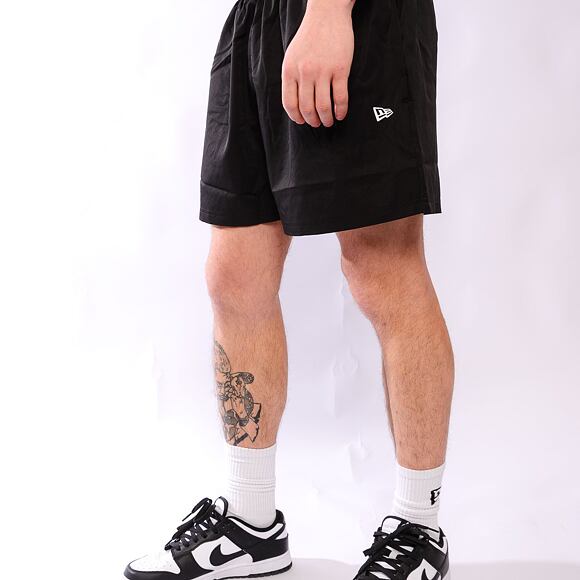 Kraťasy New Era - Essential Shorts - Black