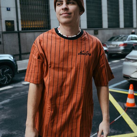 New Era Pinstripe Oversized Tee Redwood / Black T-Shirt