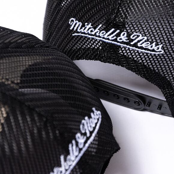 Kšiltovka Mitchell & Ness Recharge Trucker Los Angeles Lakers Black