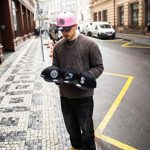 Kšiltovka Mitchell & Ness - Team 2 Tone 2.0 Snapback - Inter Miami Cf - Pink-Black