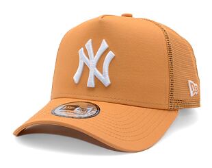 Kšiltovka New Era - MLB Essential 9FORTY Trucker - NY Yankees - Ochre / Stone