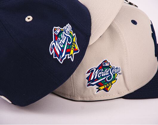 Kšiltovka New Era 59FIFTY MLB World Series Pin New York Yankees Light Navy / Chrome White