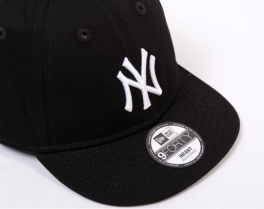 New Era 9FORTY Kids MLB League Essential infant New York Yankees Black / White