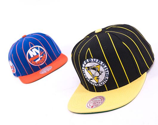 Kšiltovka Mitchell & Ness NHL TEAM PIN SNAPBACK PENGUINS Black