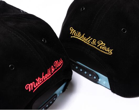 Kšiltovka Mitchell & Ness Day 6 Snapback Chicago Bulls Black-Gold