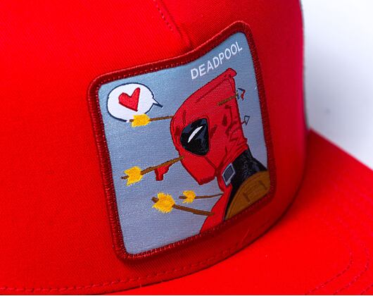 Kšiltovka Capslab Marvel Snapback - Deadpool Falls in Love - Bloody Red