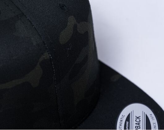 Kšiltovka Yupoong Classic Snapback Multicam® Black Multicam