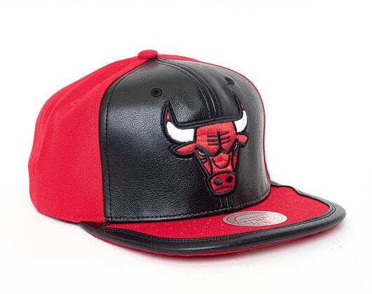 Mitchell & Ness Chicago Bulls Day One Snapback Black / Red Cap