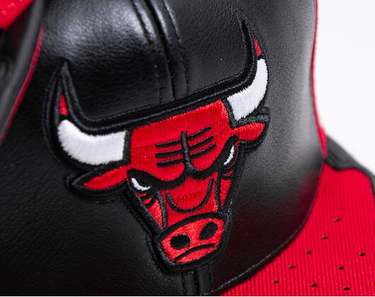 Mitchell & Ness Chicago Bulls Day One Snapback Black / Red Cap