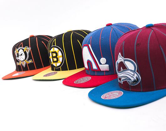 Kšiltovka Mitchell & Ness NHL TEAM PIN SNAPBACK BRUINS Black