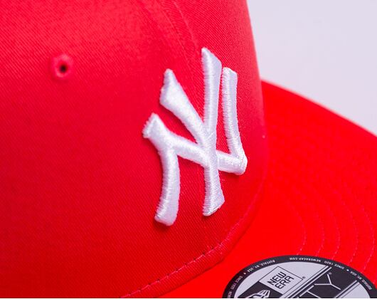 Kšiltovka New Era 9FIFTY MLB League Essential New York Yankees Lava Red / White