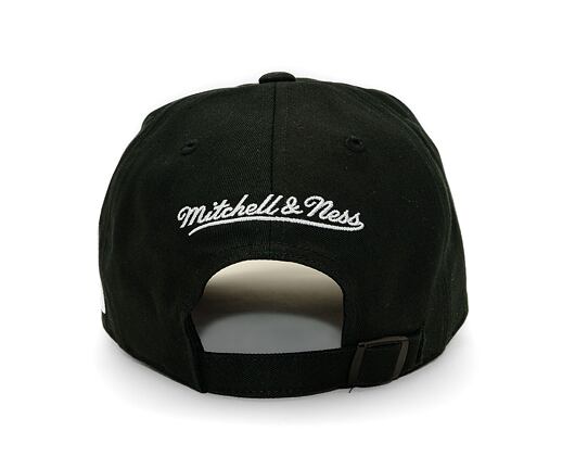 Kšiltovka Mitchell & Ness Branded Essential Strapback Black