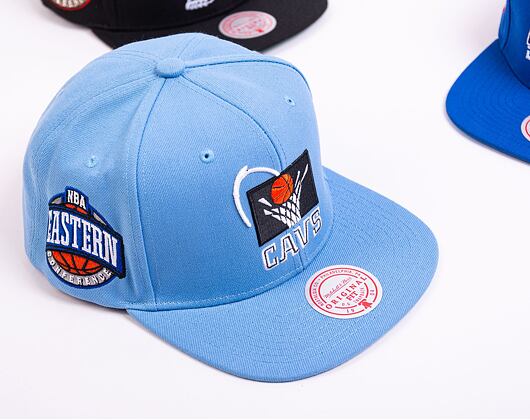 Kšiltovka Mitchell & Ness NBA Conference Patch Snapback Hwc Cleveland Cavaliers Light Blue