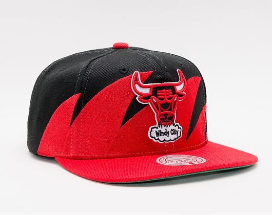 Mitchell & Ness Sharktooth Snapback HWC Chicago Bulls Black / Red Cap