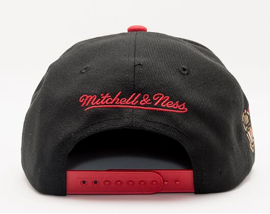 Mitchell & Ness The Finals Snapback Chicago Bulls Black / Red Cap